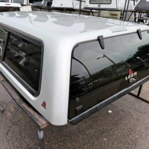 Leer 100XR Topper – Chevrolet Silverado 1500 - Image 5