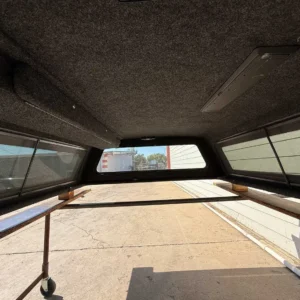 Leer 100XQ Topper – GMC Sierra 1500 - Image 2