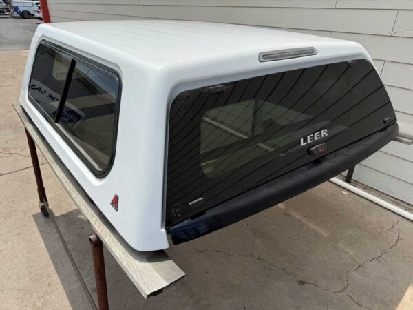 IMG_2156 LEER 100XR Topper GMC Sierra 1500