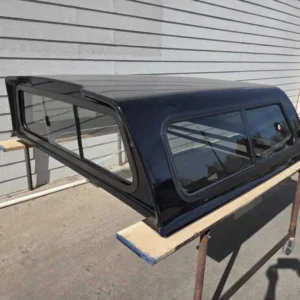Leer 100S Topper – Chevrolet Silverado 2500 - Image 3