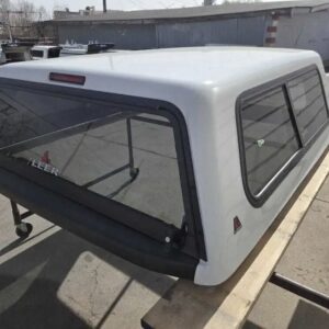 LEER 100R Topper Ram 1500 truck cap